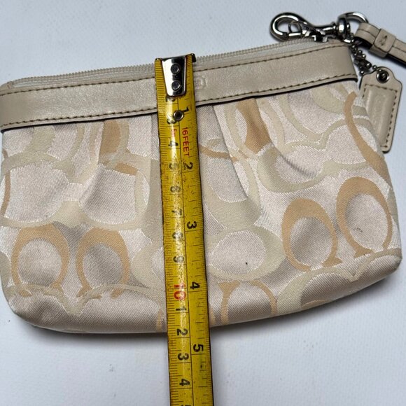 Coach Signature Pleated Wristlet – Cream, Excellent Condition - Picture 7 of 8